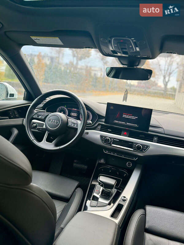 Седан Audi A4 2020 в Луцке