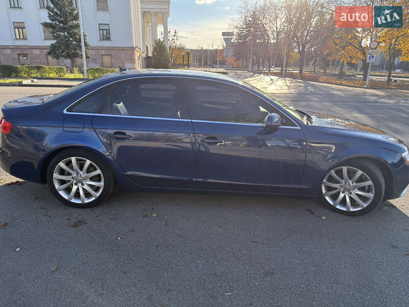 Седан Audi A4 2013 в Краматорську