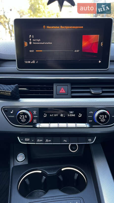 Седан Audi A4 2016 в Запоріжжі