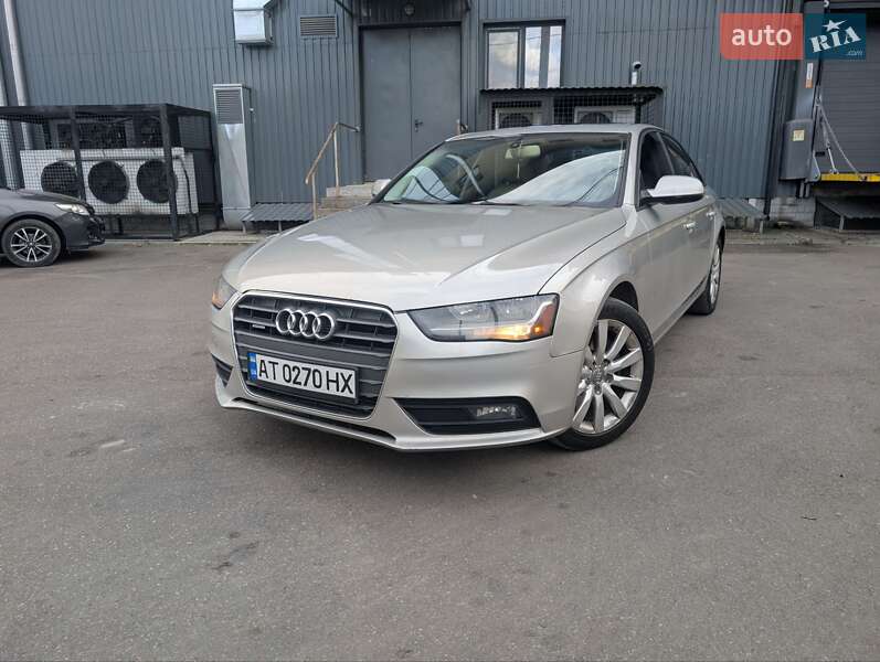 Седан Audi A4 2013 в Ивано-Франковске