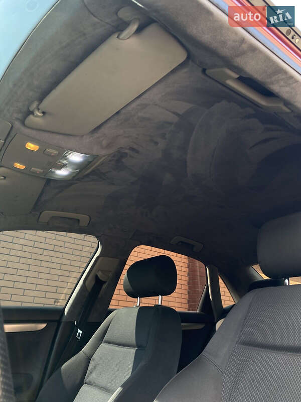 Седан Audi A4 2002 в Олександрії