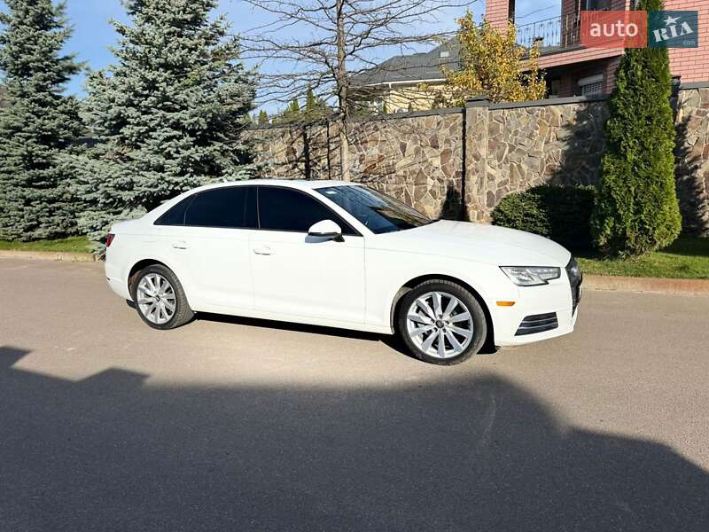 Седан Audi A4 2017 в Києві