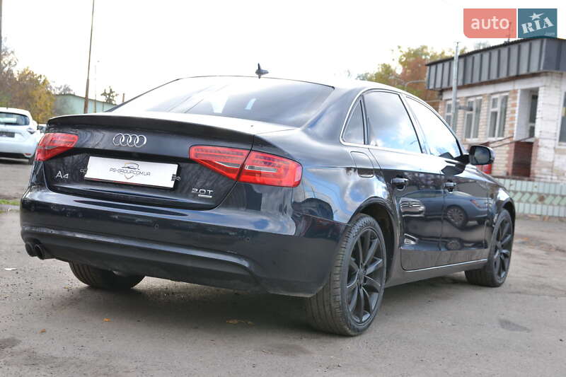 Седан Audi A4 2013 в Луцке