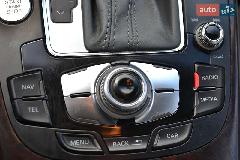 Седан Audi A4 2013 в Луцке