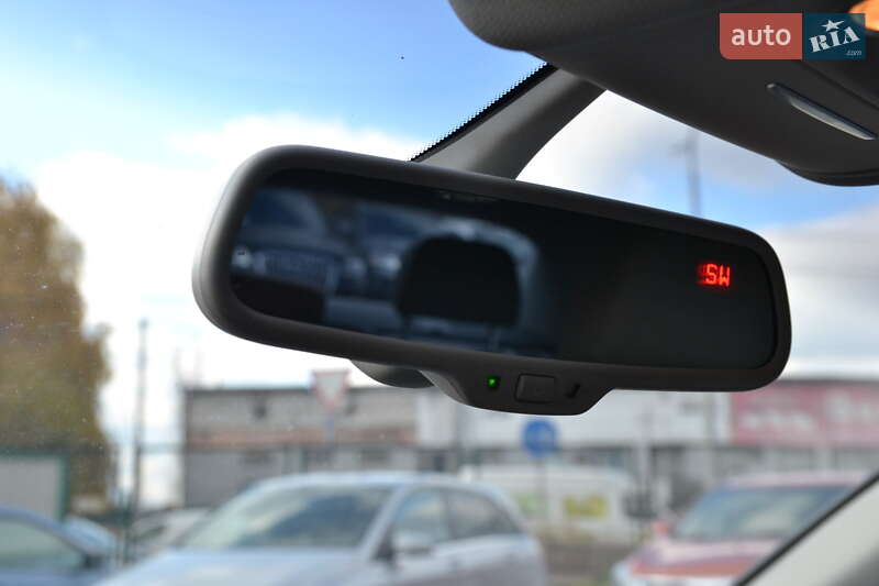 Седан Audi A4 2013 в Луцке