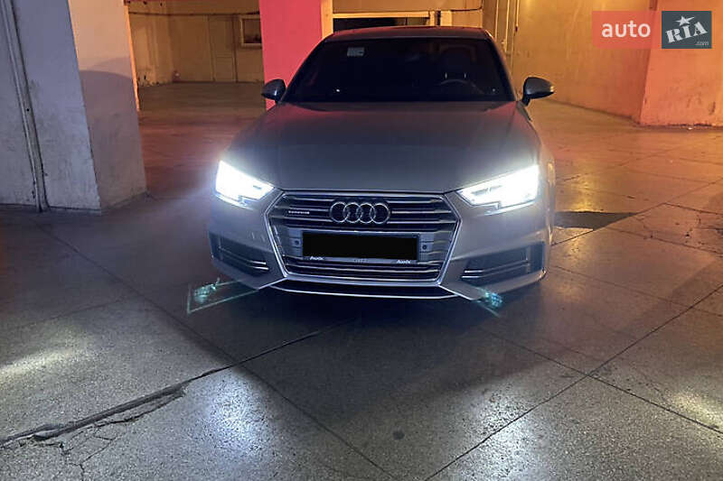 Седан Audi A4 2018 в Києві