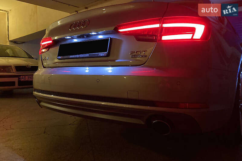 Седан Audi A4 2018 в Києві