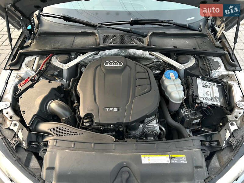 Седан Audi A4 2016 в Львові