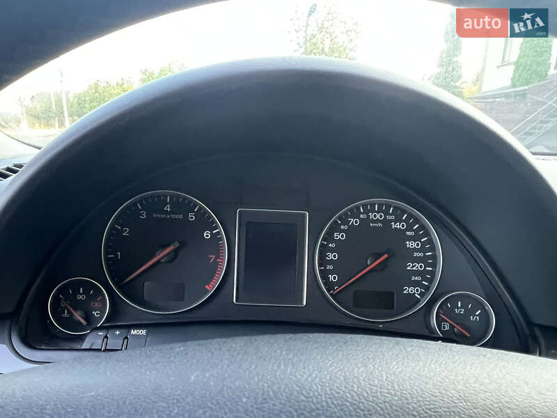 Седан Audi A4 2002 в Звенигородке