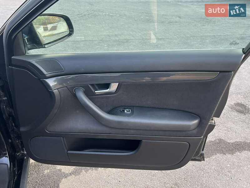 Седан Audi A4 2002 в Звенигородке