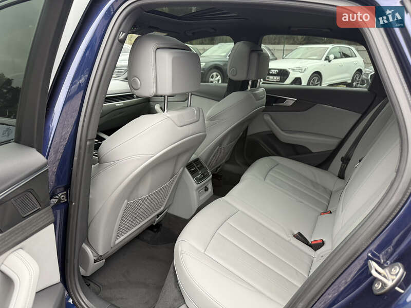 Седан Audi A4 2021 в Києві
