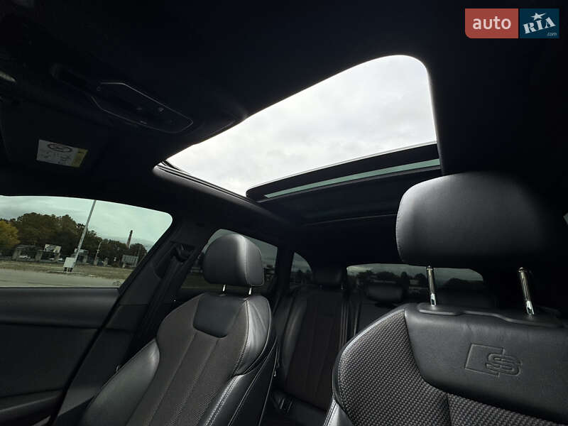 Універсал Audi A4 2016 в Ужгороді