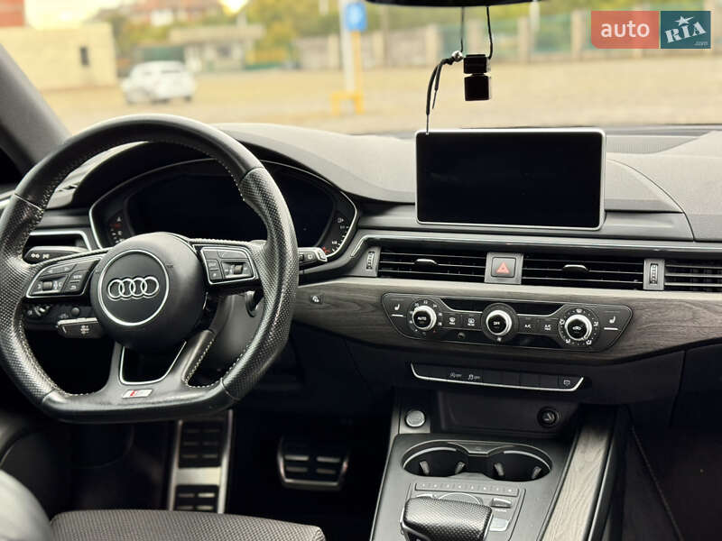 Універсал Audi A4 2016 в Ужгороді