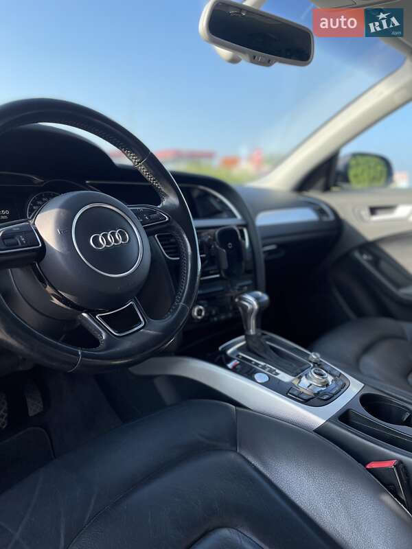 Седан Audi A4 2014 в Стрию