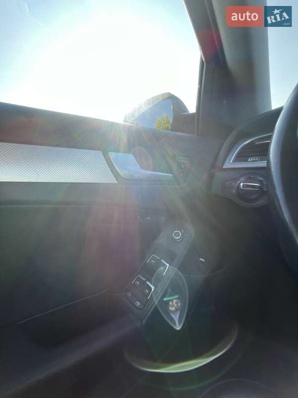 Седан Audi A4 2014 в Стрию