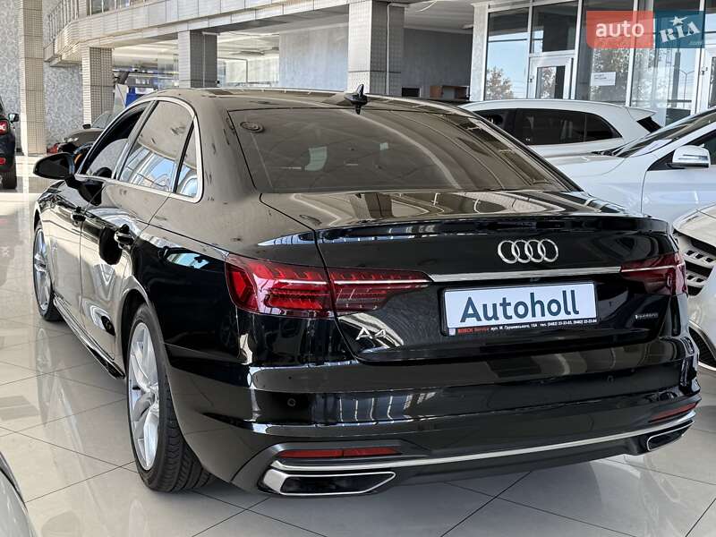 Седан Audi A4 2023 в Одессе