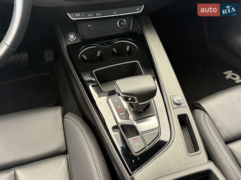 Седан Audi A4 2023 в Одессе