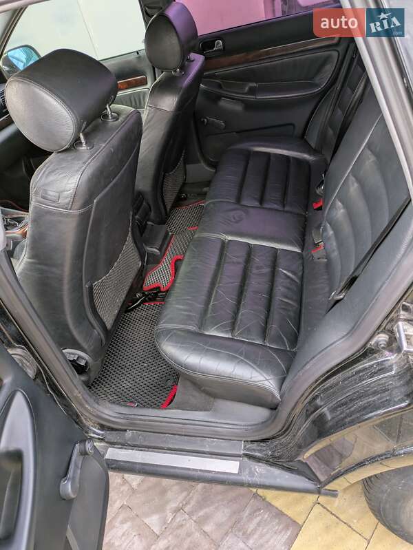 Универсал Audi A4 1999 в Сарнах