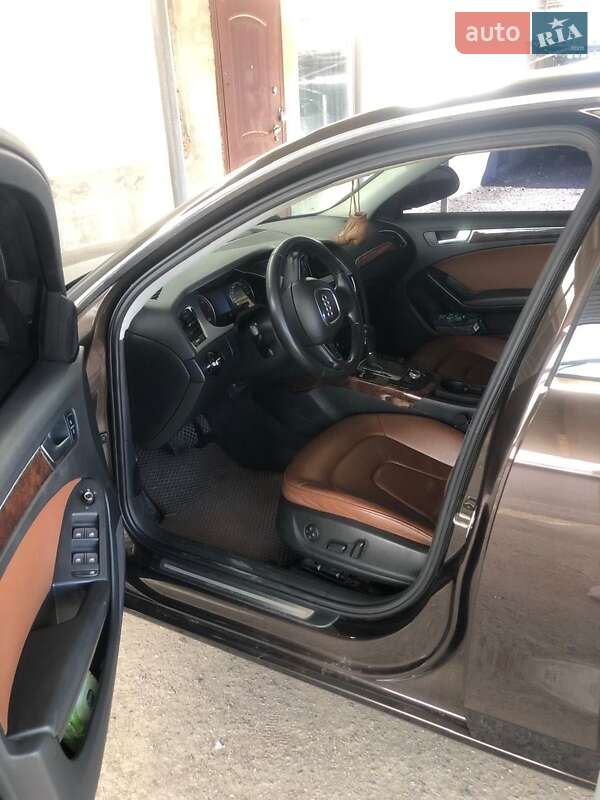 Седан Audi A4 2011 в Киеве