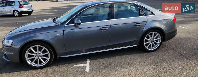 Седан Audi A4 2014 в Києві