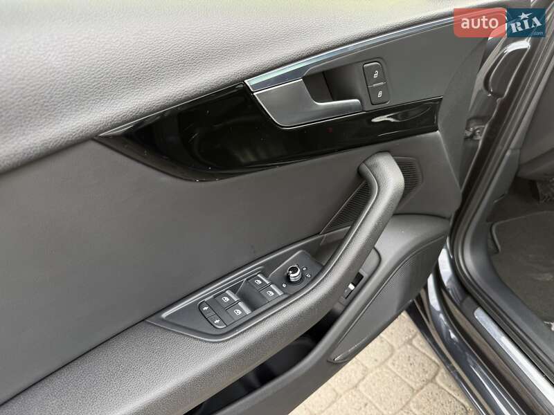 Седан Audi A4 2016 в Радивиліві