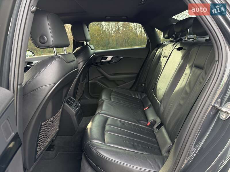 Седан Audi A4 2016 в Радивиліві