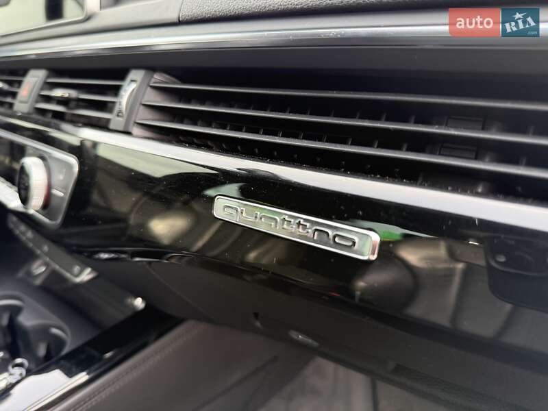 Седан Audi A4 2016 в Радивиліві