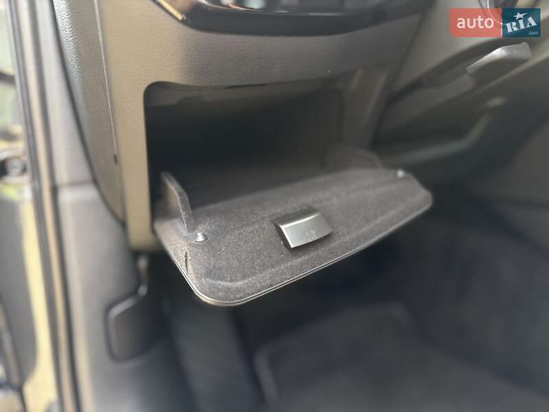 Седан Audi A4 2016 в Радивиліві