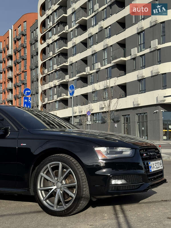 Седан Audi A4 2015 в Киеве