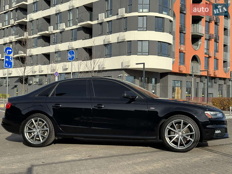 Седан Audi A4 2015 в Киеве