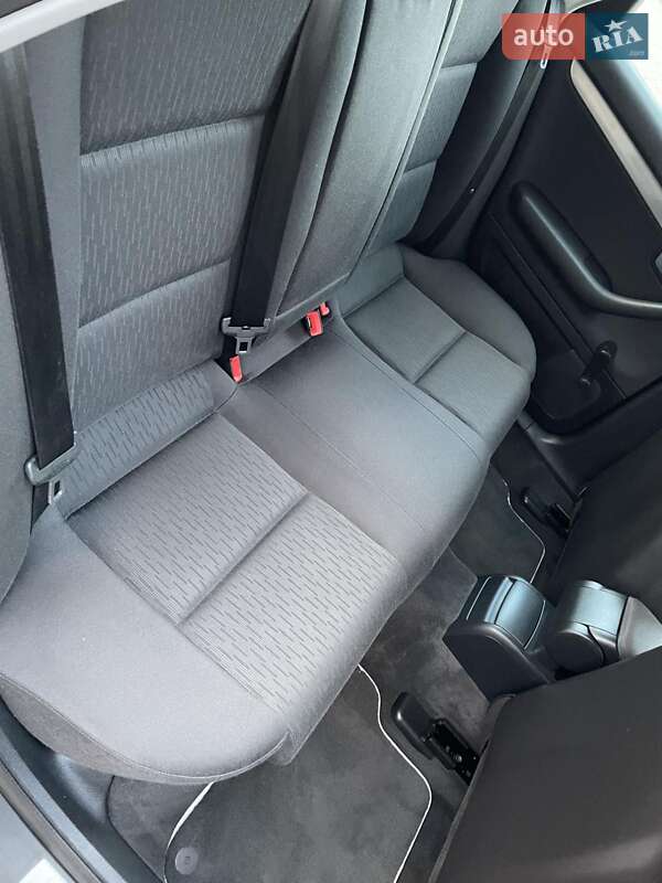 Седан Audi A4 2005 в Каменском