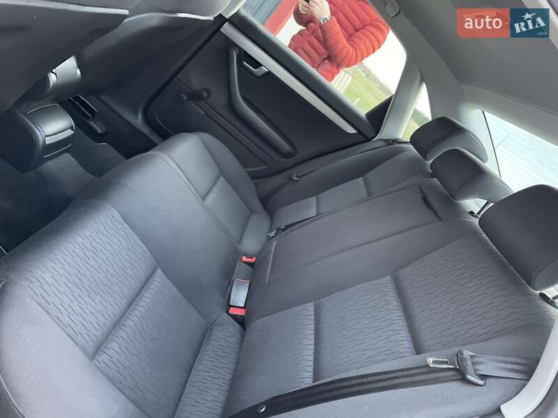 Седан Audi A4 2005 в Каменском