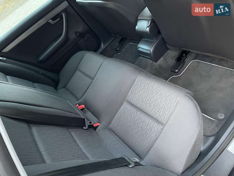 Седан Audi A4 2005 в Каменском