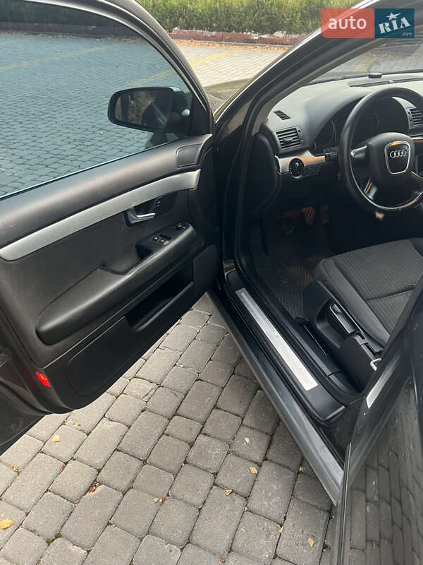 Седан Audi A4 2005 в Косове фото 15 Седан Audi A4 2005 в Косове