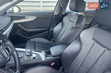 Седан Audi A4 2018 в Киеве