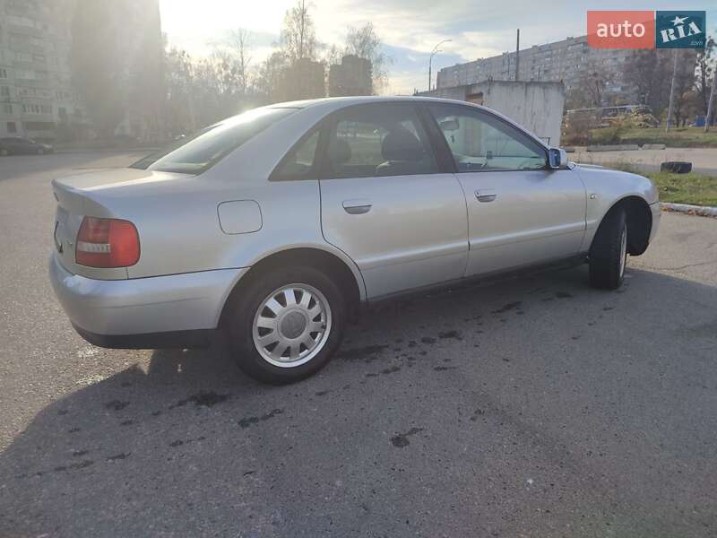 Седан Audi A4 2000 в Киеве фото 3 Седан Audi A4 2000 в Киеве