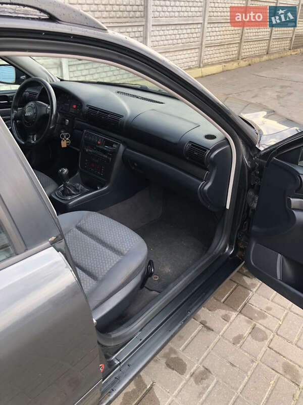 Универсал Audi A4 1997 в Ровно