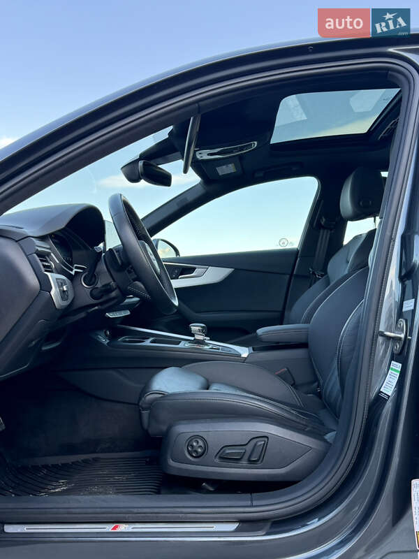 Седан Audi A4 2020 в Киеве