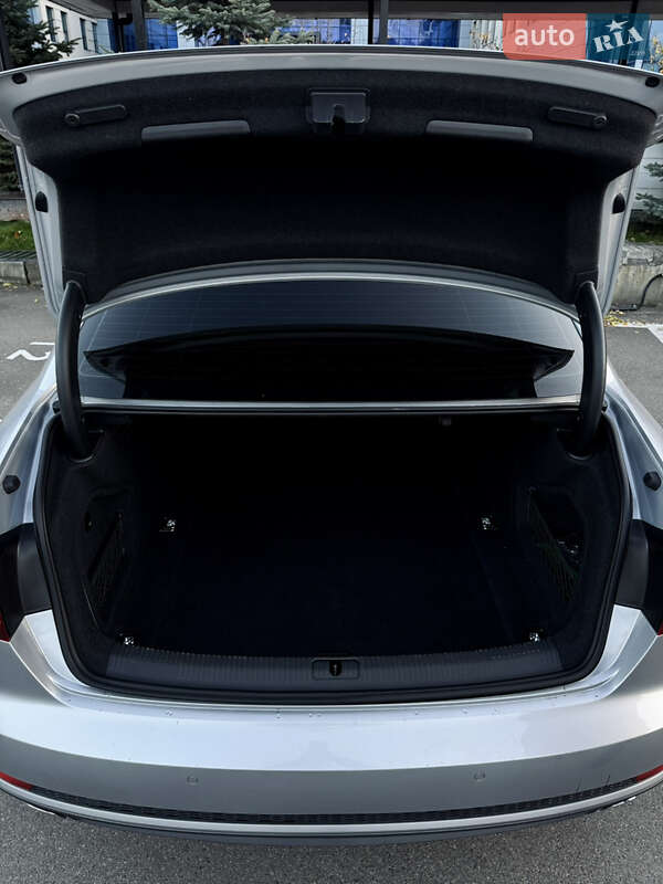 Седан Audi A4 2017 в Києві