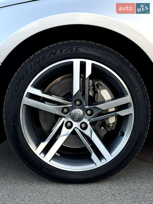 Седан Audi A4 2017 в Києві