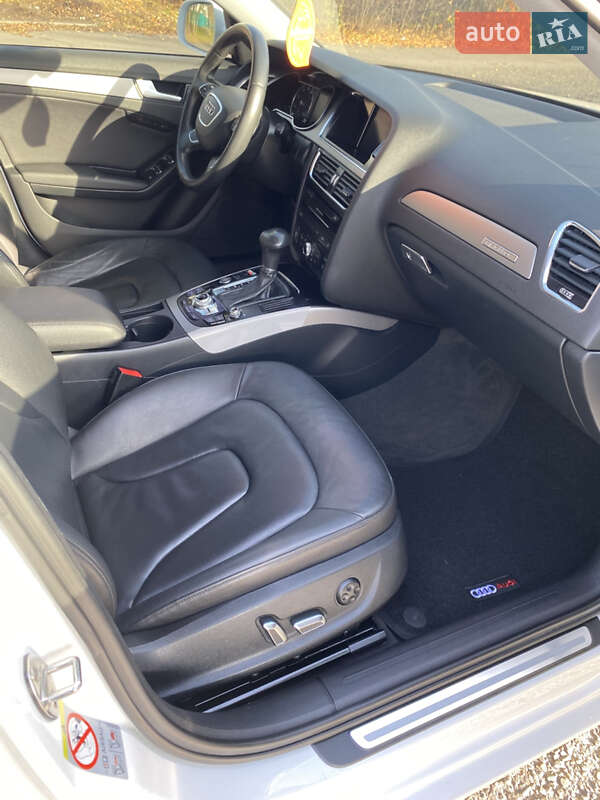 Седан Audi A4 2012 в Черкассах