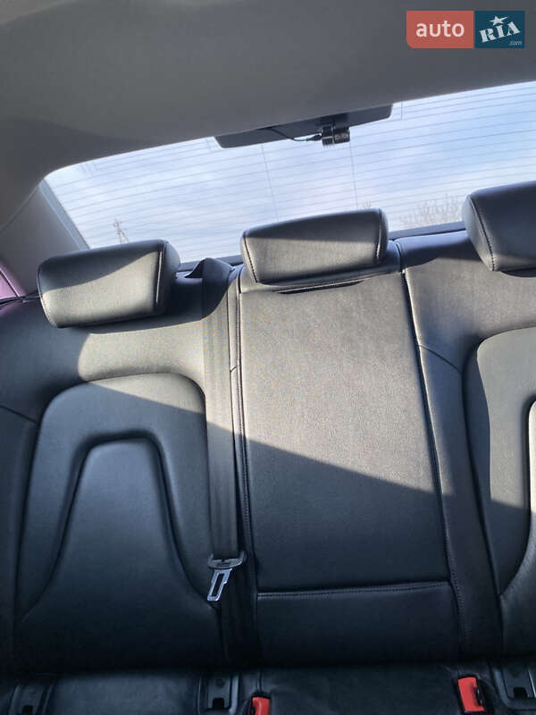 Седан Audi A4 2012 в Черкассах