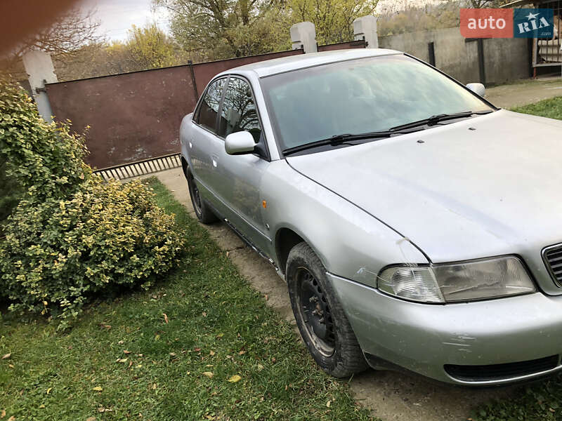 Седан Audi A4 1997 в Чернівцях фото 2 Седан Audi A4 1997 в Чернівцях