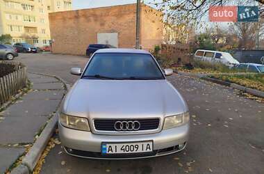 Седан Audi A4 2000 в Богуславе
