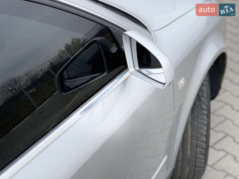 Седан Audi A4 2002 в Нововолынске