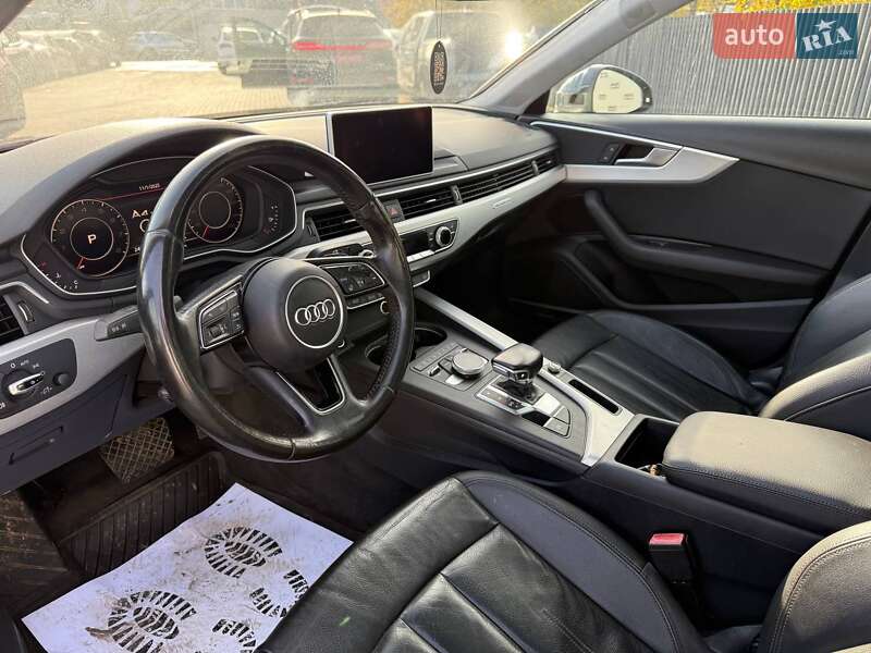 Седан Audi A4 2016 в Луцьку