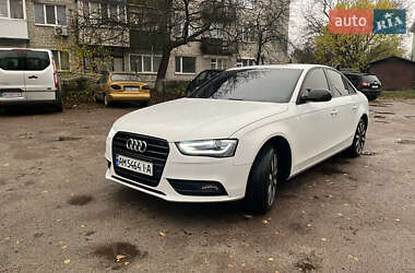 Седан Audi A4 2014 в Житомире