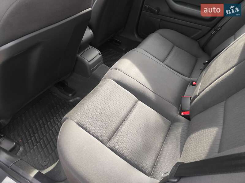 Седан Audi A4 2005 в Сарнах фото 16 Седан Audi A4 2005 в Сарнах