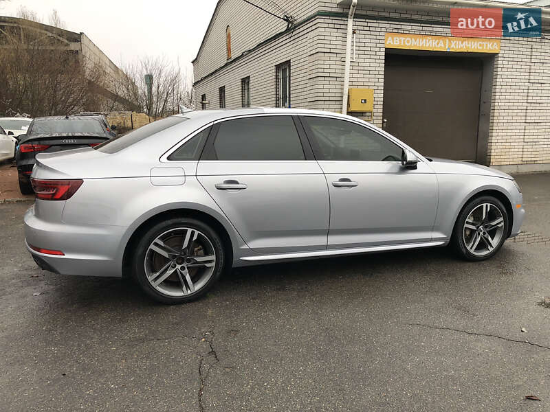 Седан Audi A4 2018 в Ирпене