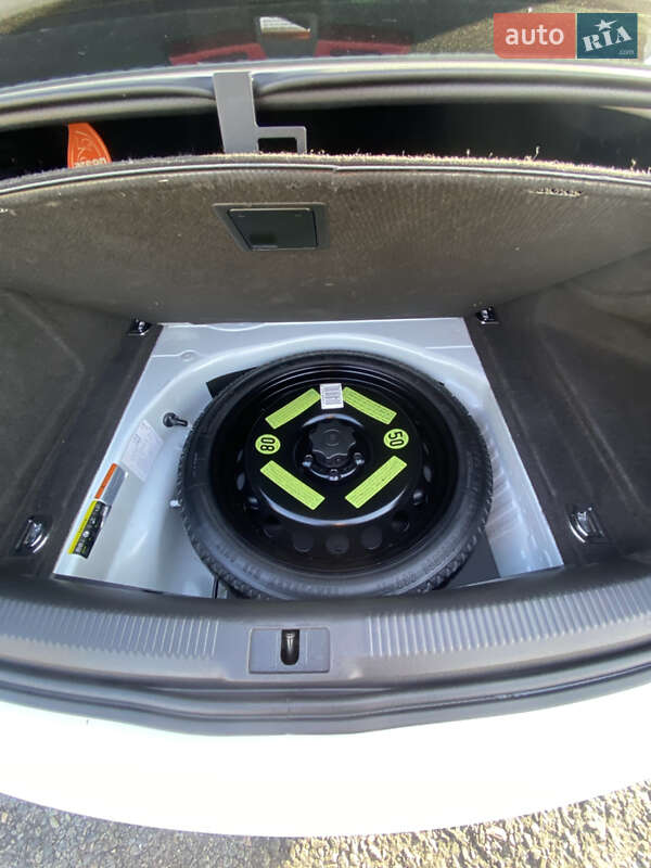 Седан Audi A4 2012 в Черкассах